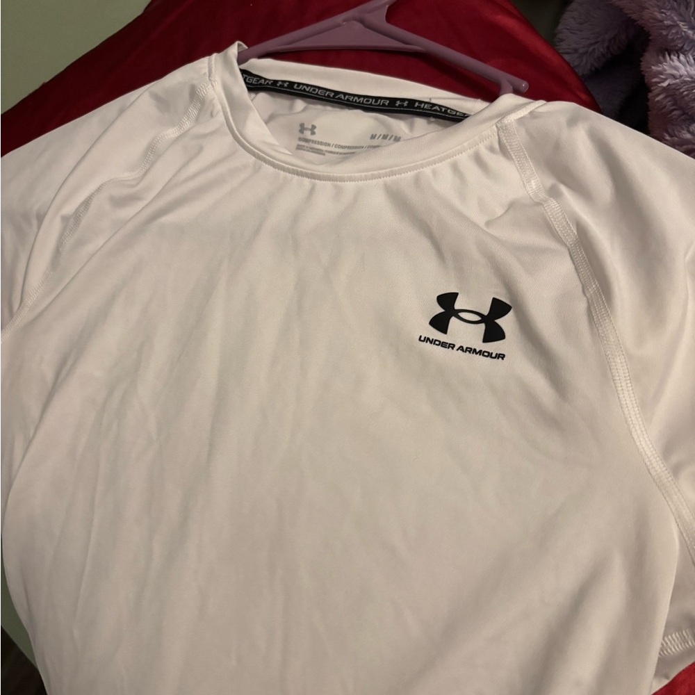 Under Armour women’s White Performance Shirt